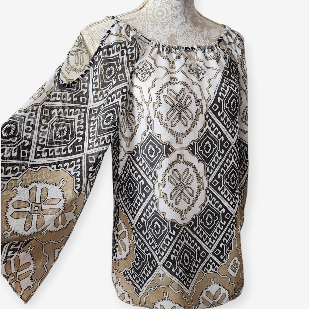 Chico's Eclectic Medallions Cold Shoulder Tunic Top Size 2